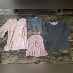 Women Medium Sweater/ Top Lot